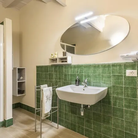 - Modern San Zanobi Quiet And Cozy Apartment Florence